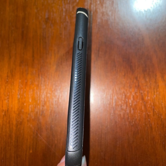 iPhone 5.8 Bumper Case with Built-In Screen Protector - Picture 5 of 6